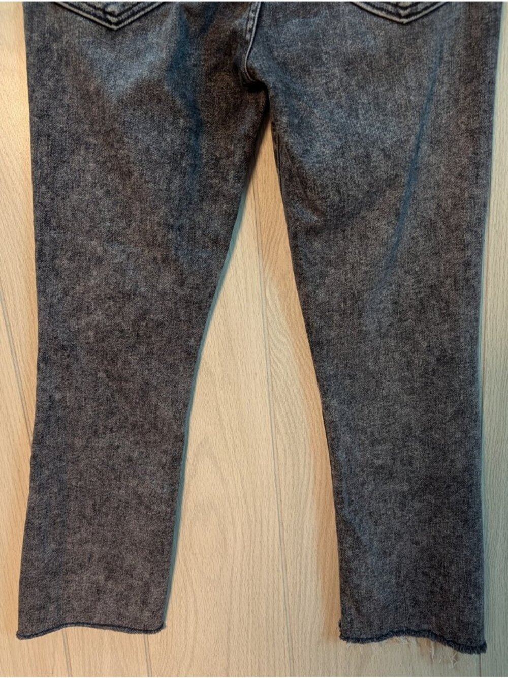 Mother Jeans The Insider Crop Step Fray in Train Stops Size 31 Black Raw Hem - Picture 7 of 13
